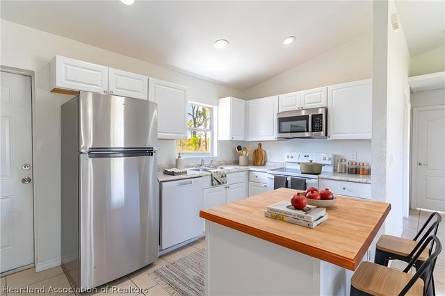 1411 Bittersweet Street, Lake Placid, FL 33852