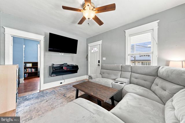 46 W BROAD ST, Gibbstown, NJ 08027