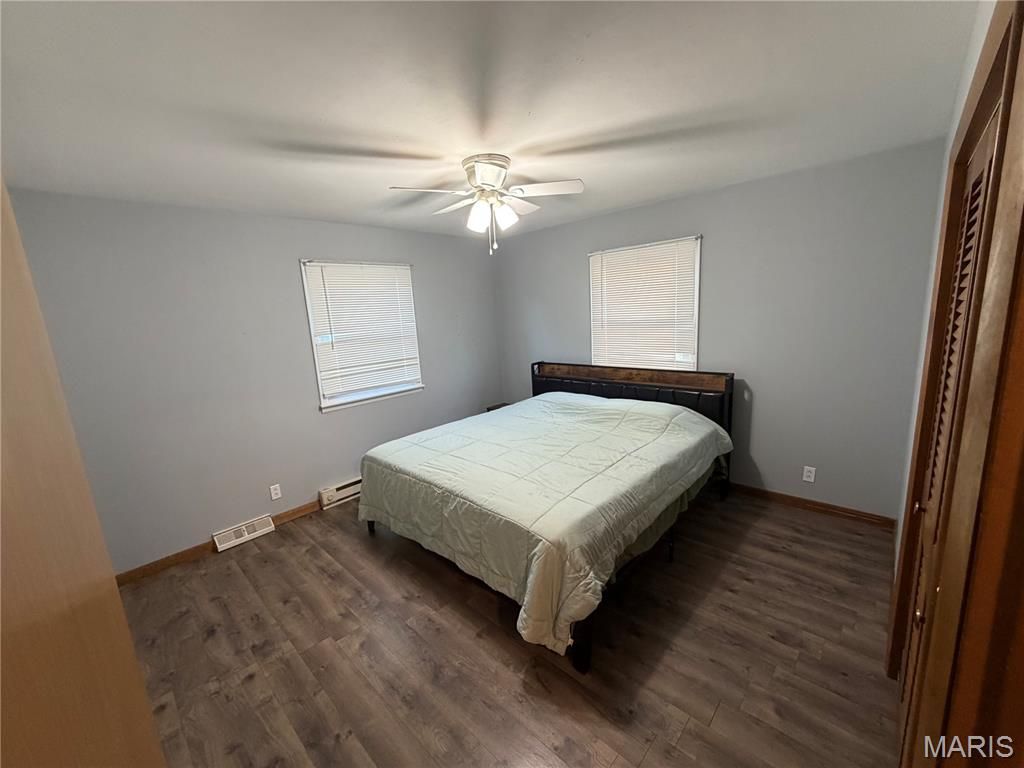 Image 24 of property listing at 423 E Fayette Street, Pittsfield, IL 62363