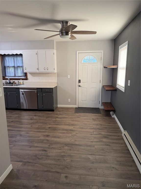 Image 7 of property listing at 423 E Fayette Street, Pittsfield, IL 62363