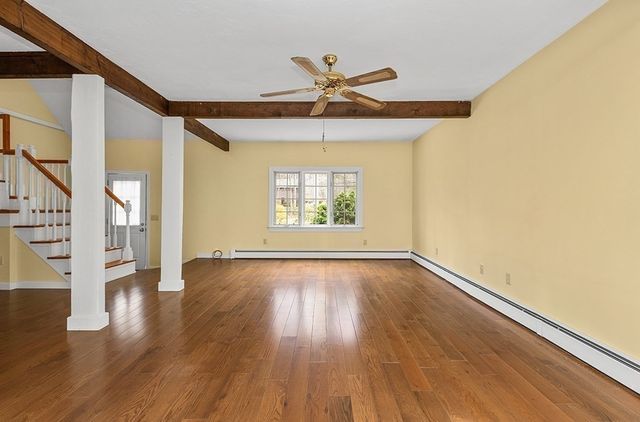 7 Neck Hill Rd, Mendon, MA 01756