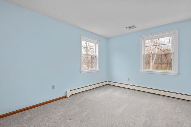 7 Neck Hill Rd, Mendon, MA 01756