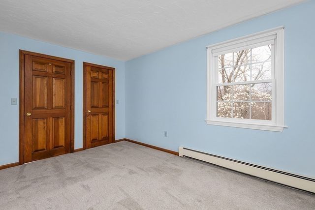 7 Neck Hill Rd, Mendon, MA 01756