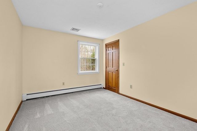 7 Neck Hill Rd, Mendon, MA 01756