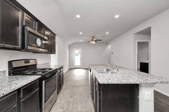 9830 Laurel Lake Lane, Conroe, TX 77384