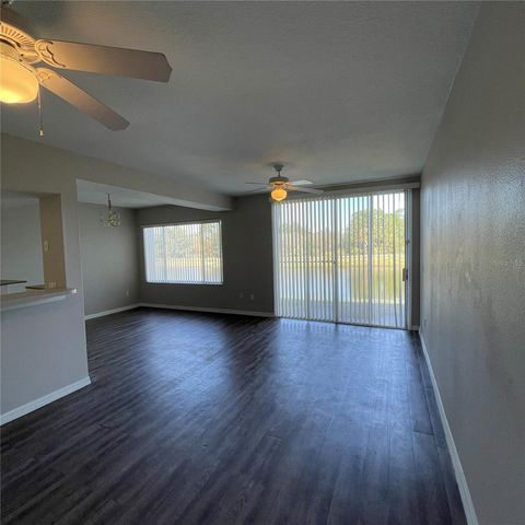 621 WASHINGTON PALM LOOP, Davenport, FL 33897