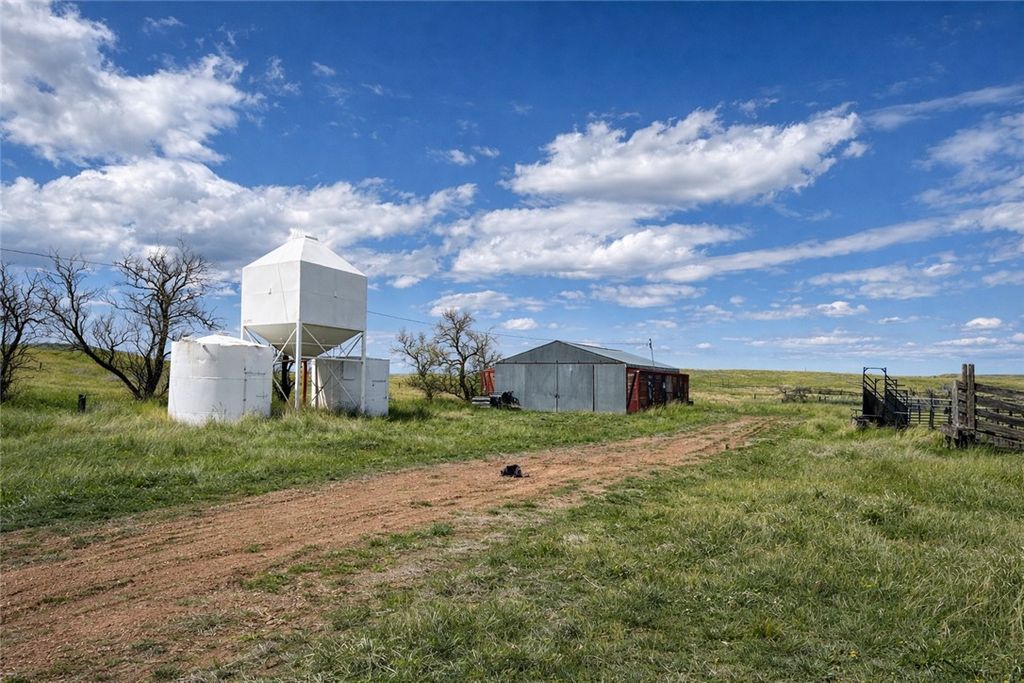 314 Oilfield Road, Glendive, MT 59326 photo 12