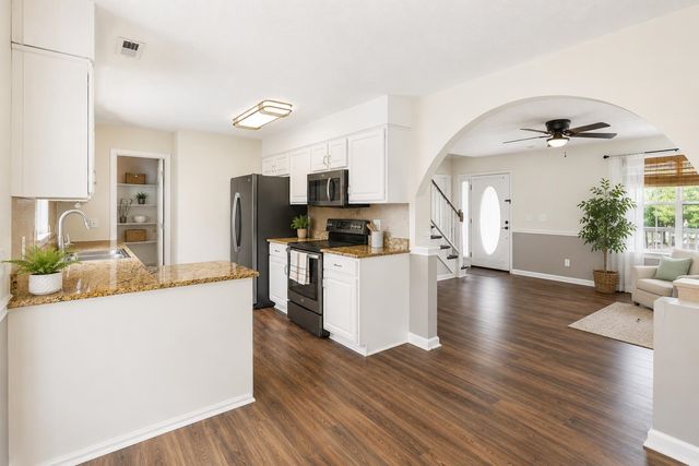 5117 S 1st St., Murrells Inlet, SC 29576