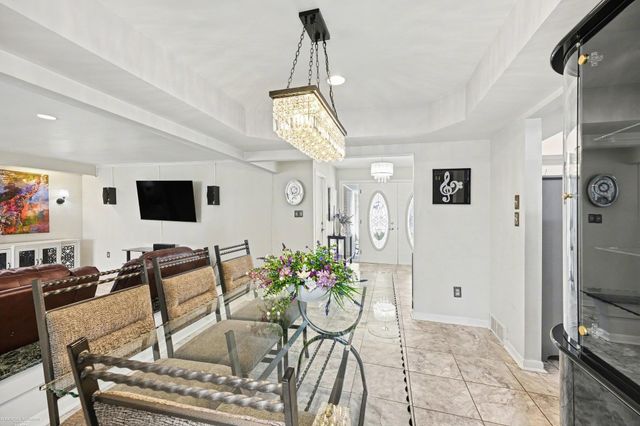 16371 Timberview Drive, Clinton Township, MI 48036