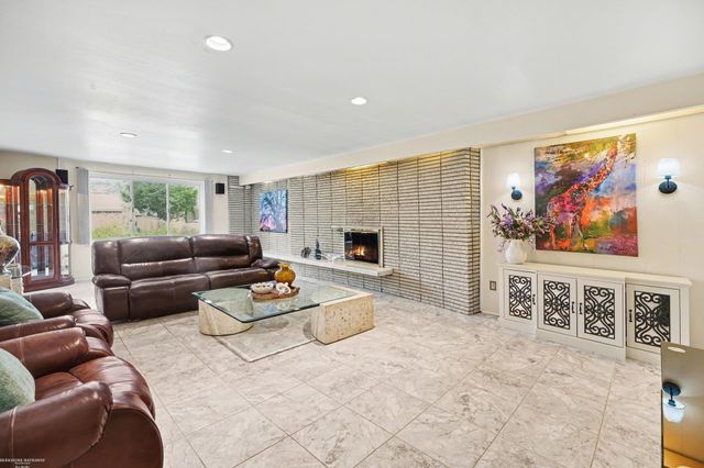 16371 Timberview Drive, Clinton Township, MI 48036