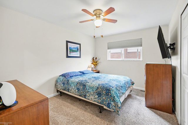 16371 Timberview Drive, Clinton Township, MI 48036