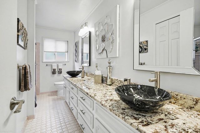 16371 Timberview Drive, Clinton Township, MI 48036