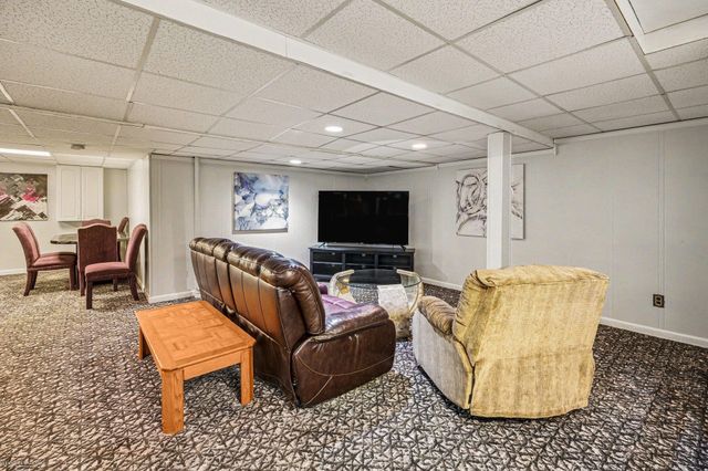 16371 Timberview Drive, Clinton Township, MI 48036