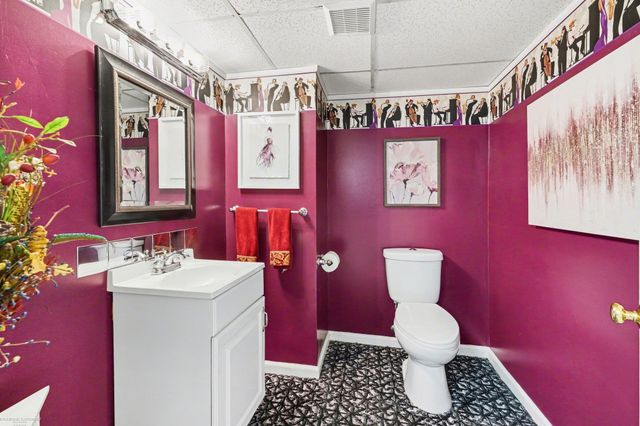 16371 Timberview Drive, Clinton Township, MI 48036