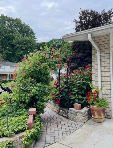 16371 Timberview Drive, Clinton Township, MI 48036