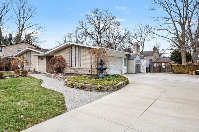 16371 Timberview Drive, Clinton Township, MI 48036