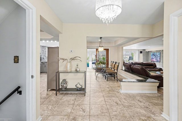 16371 Timberview Drive, Clinton Township, MI 48036