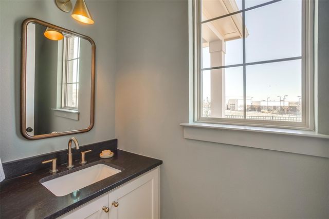 13833 Carnegie Drive, Fort Worth, TX 76008