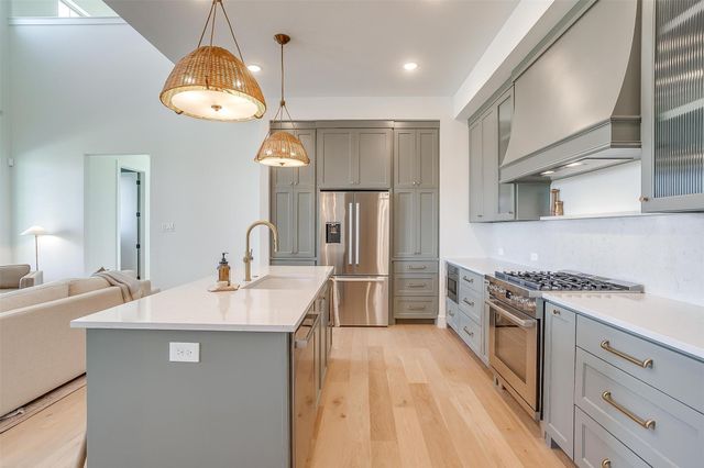 13833 Carnegie Drive, Fort Worth, TX 76008