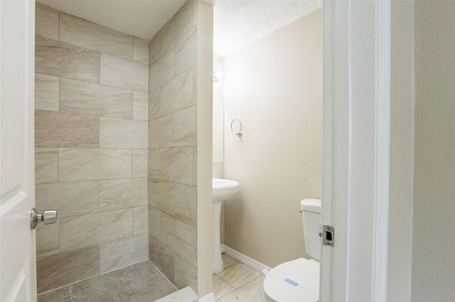 2115 E ELLICOTT STREET, Tampa, FL 33610