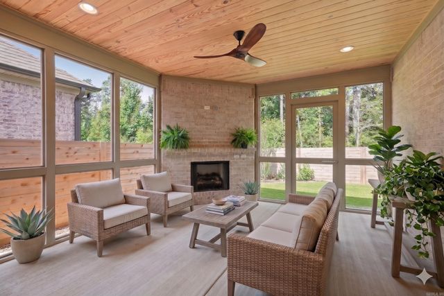 135 Woodlands Park Drive, Little Rock, AR 72211