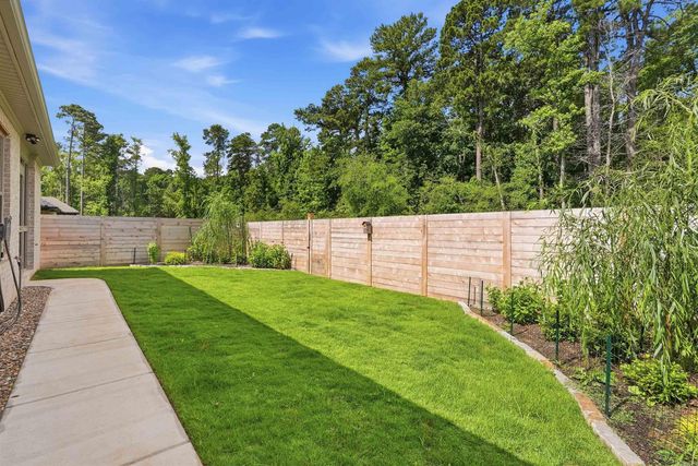 135 Woodlands Park Drive, Little Rock, AR 72211