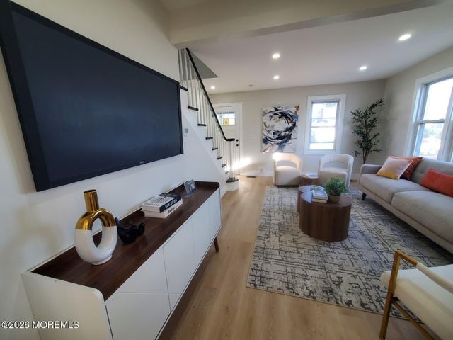 33 Morris Street, Burlington City, NJ 08016