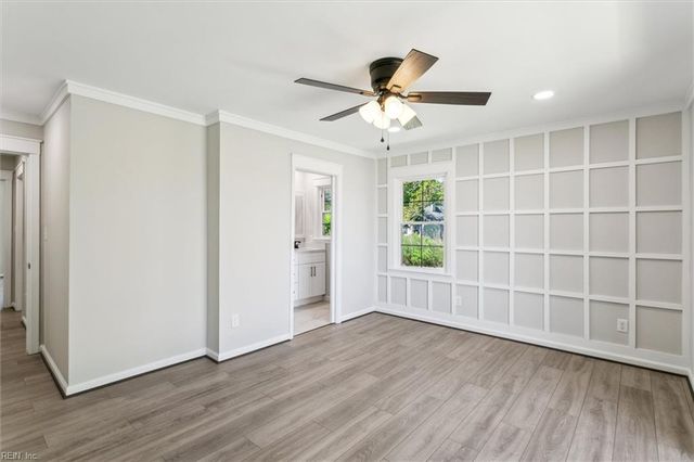 12 Lands End CIR, Hampton, VA 23669
