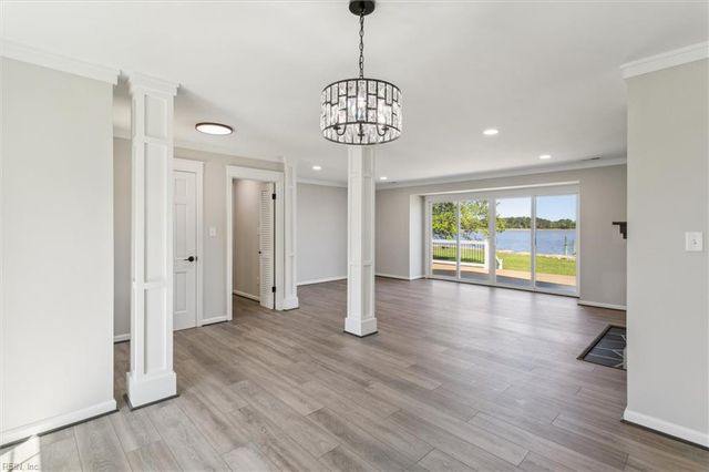 12 Lands End CIR, Hampton, VA 23669