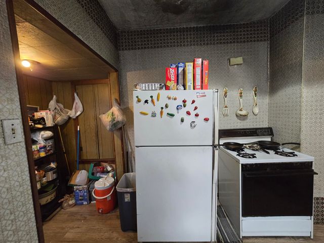 6130 Van Buren Avenue, Hammond, IN 46324