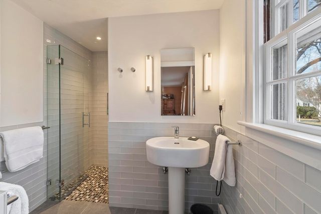 232 Rutledge Rd, Belmont, MA 02478