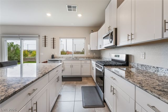4622 Pointleaf Street, North Las Vegas, NV 89032