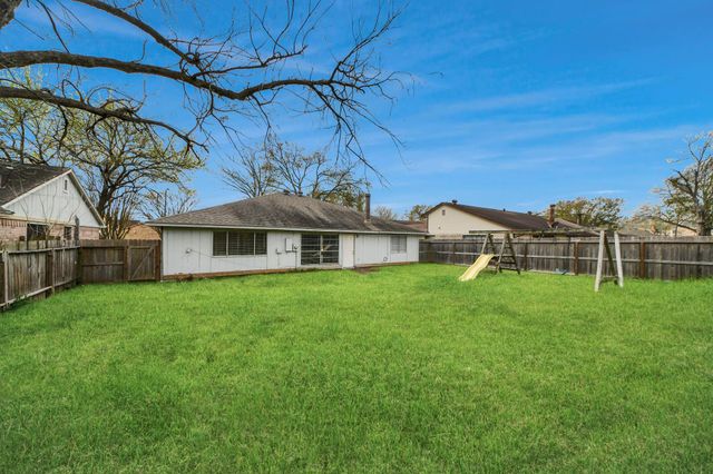 13602 Piney Oaks Drive, Houston, TX 77065