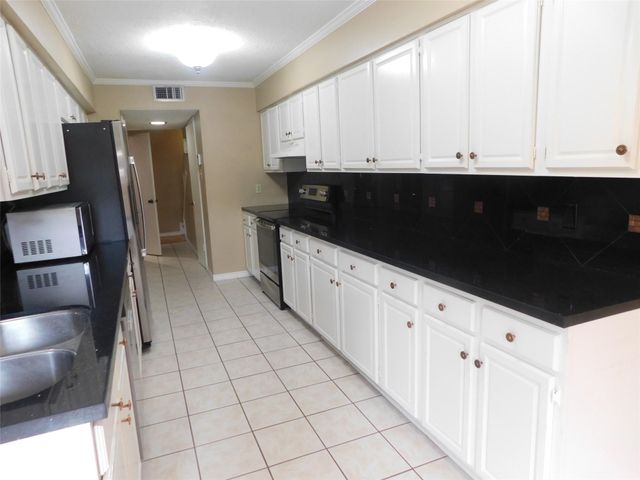472 N Post Oak Lane, Houston, TX 77024
