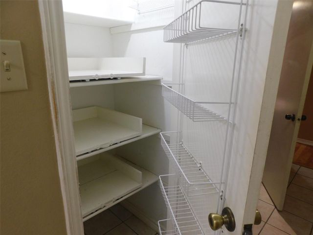 472 N Post Oak Lane, Houston, TX 77024