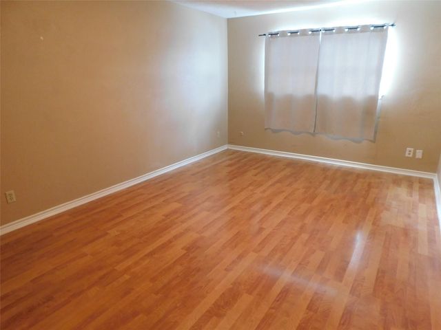 472 N Post Oak Lane, Houston, TX 77024