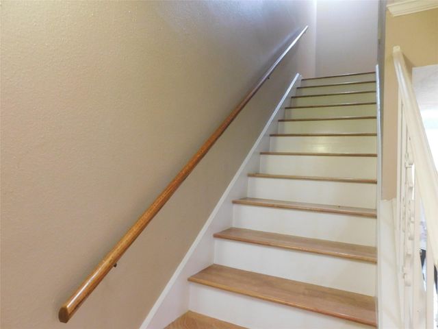 472 N Post Oak Lane, Houston, TX 77024