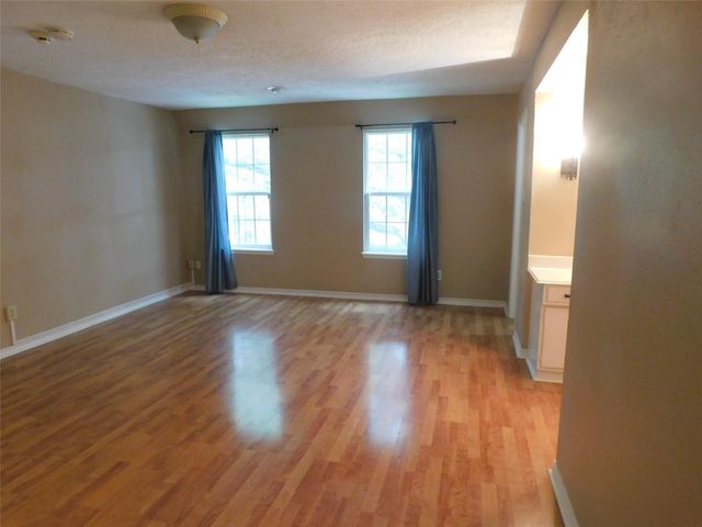 472 N Post Oak Lane, Houston, TX 77024