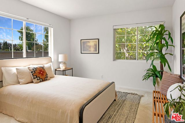 4915 Coldwater Canyon Avenue 4, Sherman Oaks, CA 91423