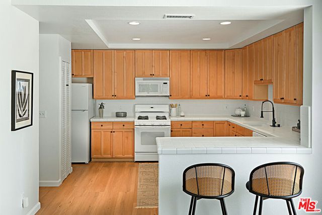 4915 Coldwater Canyon Avenue 4, Sherman Oaks, CA 91423