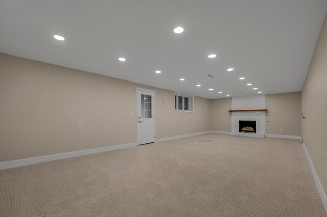 1820 Richmond Road, Lexington, KY 40502