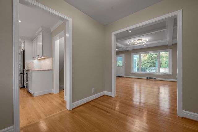 1820 Richmond Road, Lexington, KY 40502