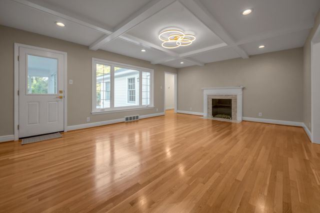 1820 Richmond Road, Lexington, KY 40502