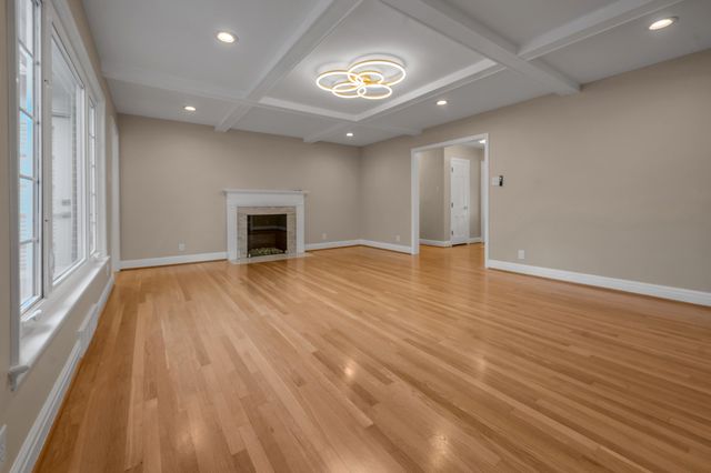 1820 Richmond Road, Lexington, KY 40502