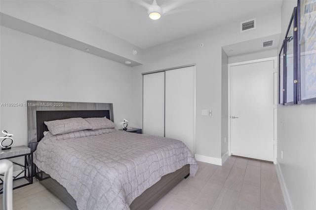 2000 Metropica Way 2001, Sunrise, FL 33323