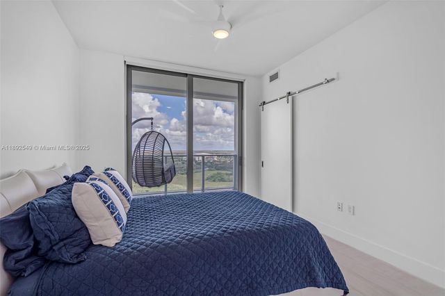 2000 Metropica Way 2001, Sunrise, FL 33323