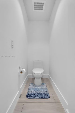 2000 Metropica Way 2001, Sunrise, FL 33323