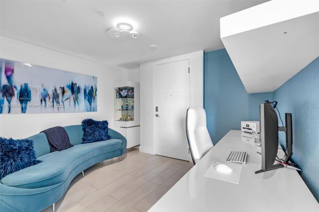 2000 Metropica Way 2001, Sunrise, FL 33323