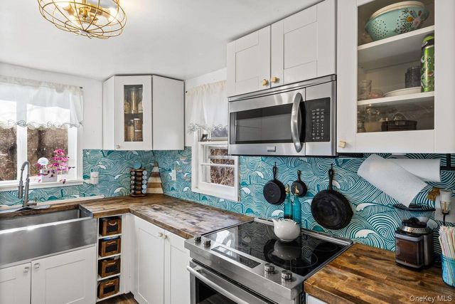 50 Poseidon Road, Rocky Point, NY 11778