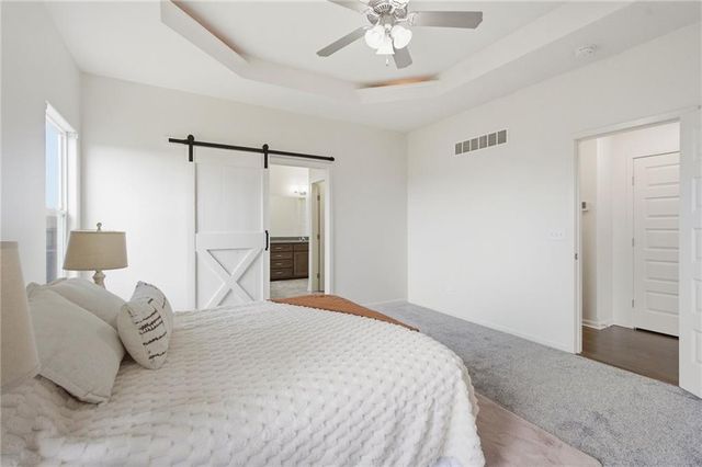 913 Coyote Drive, Raymore, MO 64083